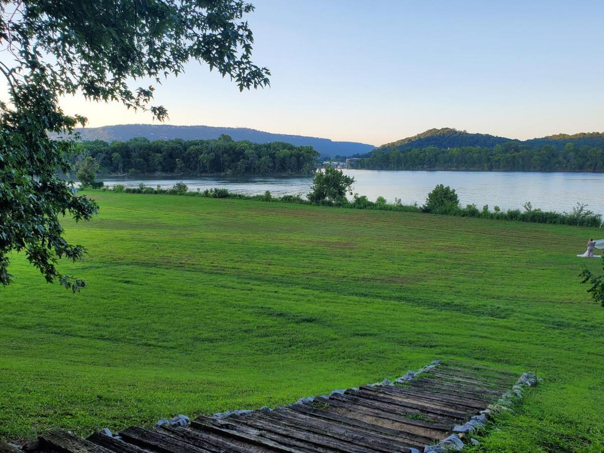 Elder Mountain Room At Tennessee Riverplace Chattanooga Exterior photo